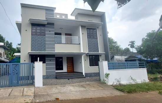 house for sale kurumassery