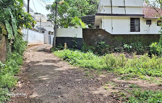 plot for sale angamaly  town