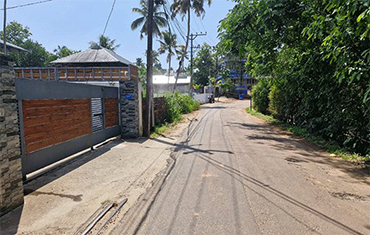 10 cents Commercial plot for sal ein Angamaly