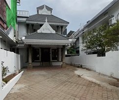 Real Estate Thevara